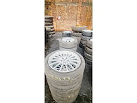 Autobanden met aluminium velgen 12x4 - afbeelding 15 van  25