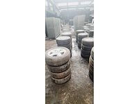 Autobanden met aluminium velgen 12x4 - afbeelding 22 van  25