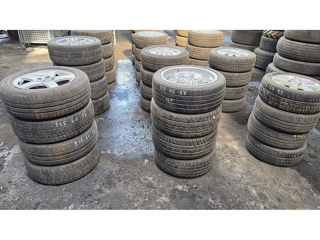 Autobanden met aluminium velgen 12x4 - afbeelding 14 van  15
