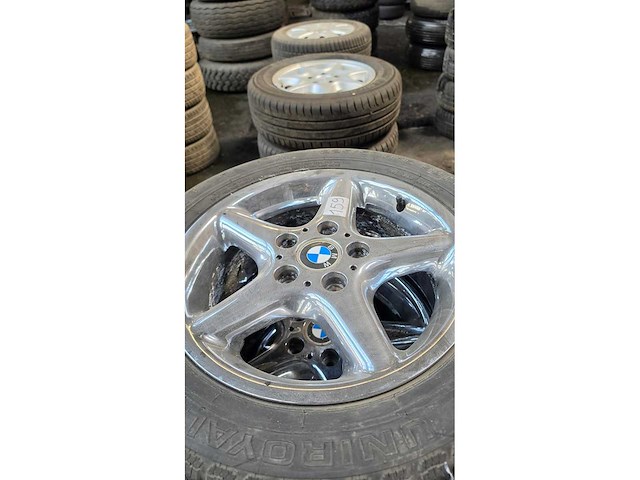 Autobanden met aluminium velgen 12x4 - afbeelding 1 van  15