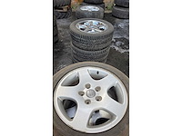 Autobanden met aluminium velgen 12x4 - afbeelding 5 van  15