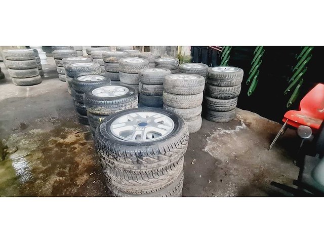 Autobanden met aluminium velgen 13x4 - afbeelding 10 van  20