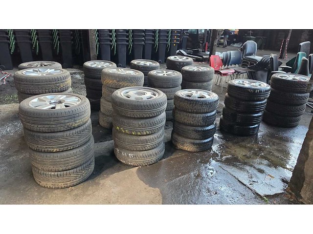 Autobanden met aluminium velgen 13x4 - afbeelding 7 van  24