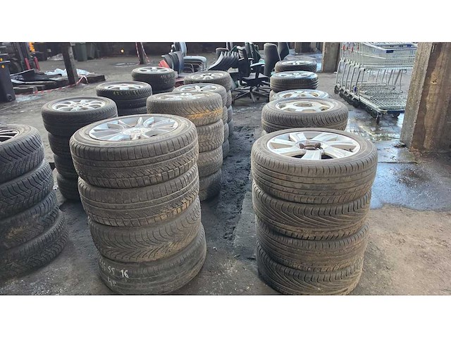 Autobanden met aluminium velgen 13x4 - afbeelding 8 van  24