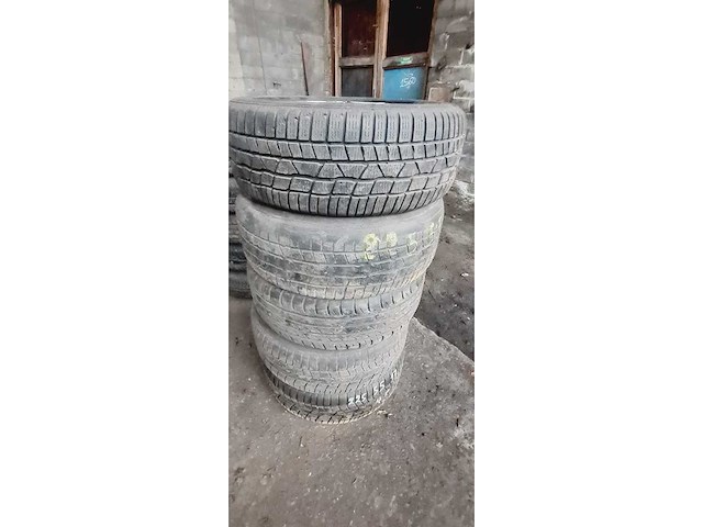 Autobanden met aluminium velgen 5x5 - afbeelding 18 van  19