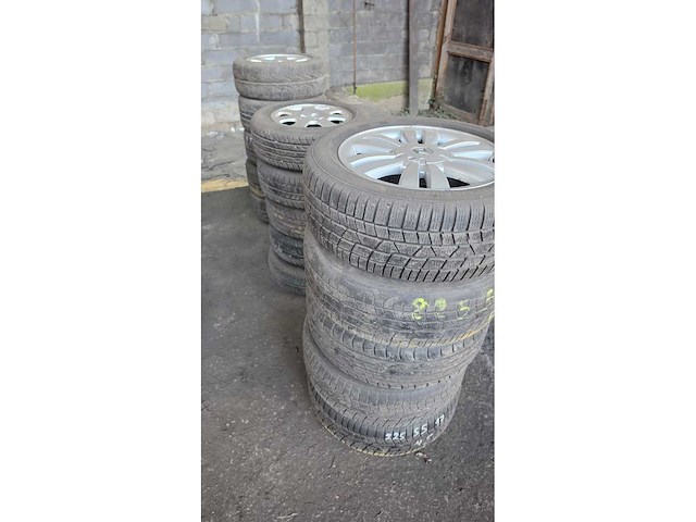 Autobanden met aluminium velgen 5x5 - afbeelding 4 van  14