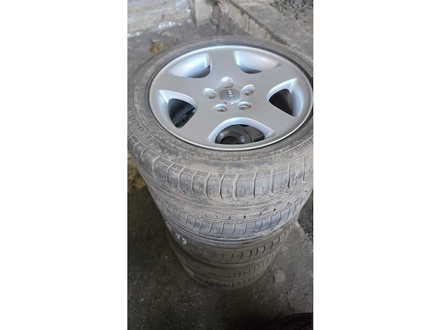 Autobanden met aluminium velgen 5x5 - afbeelding 9 van  14