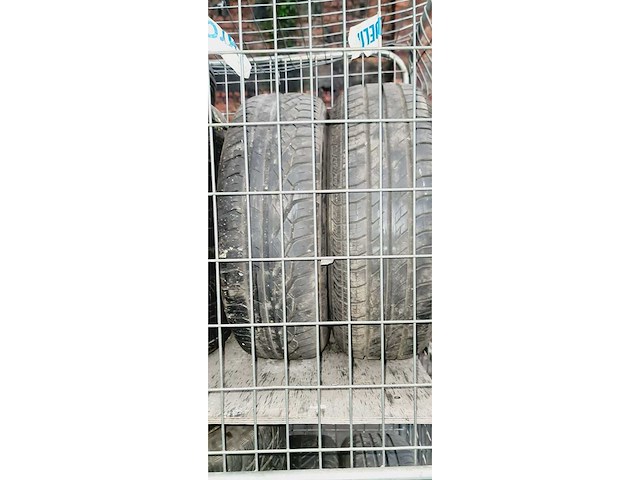 Autobanden met velgen (45x) - afbeelding 3 van  11