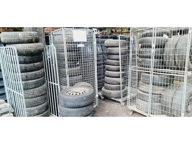 Autobanden met velgen (45x) - afbeelding 1 van  11