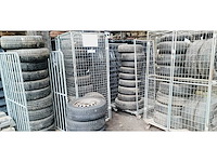 Autobanden met velgen (45x) - afbeelding 1 van  11