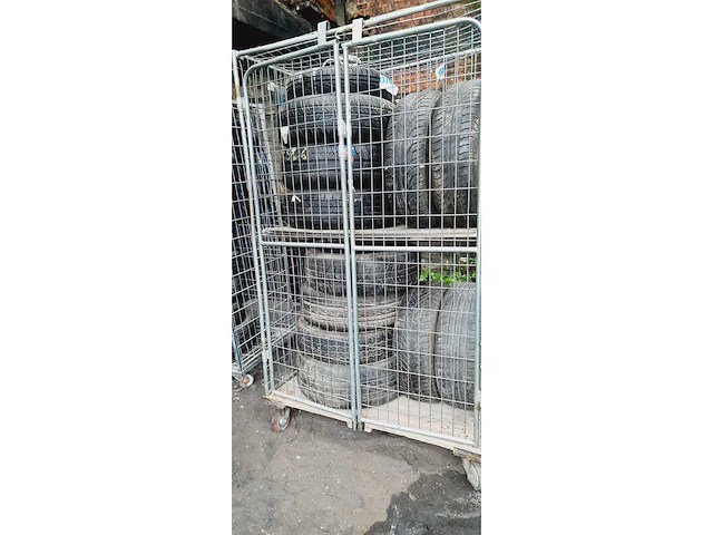 Autobanden met velgen (45x) - afbeelding 9 van  11