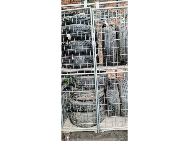 Autobanden met velgen (45x) - afbeelding 10 van  11