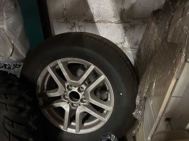 Autobanden - afbeelding 3 van  9