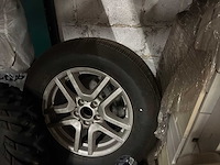 Autobanden - afbeelding 3 van  9