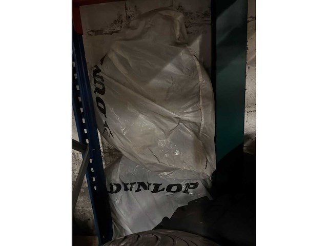 Autobanden - afbeelding 4 van  9