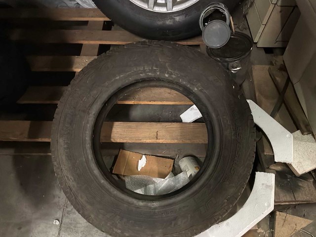 Autobanden - afbeelding 5 van  9