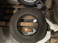 Autobanden - afbeelding 5 van  9