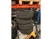 Autobanden - afbeelding 7 van  9