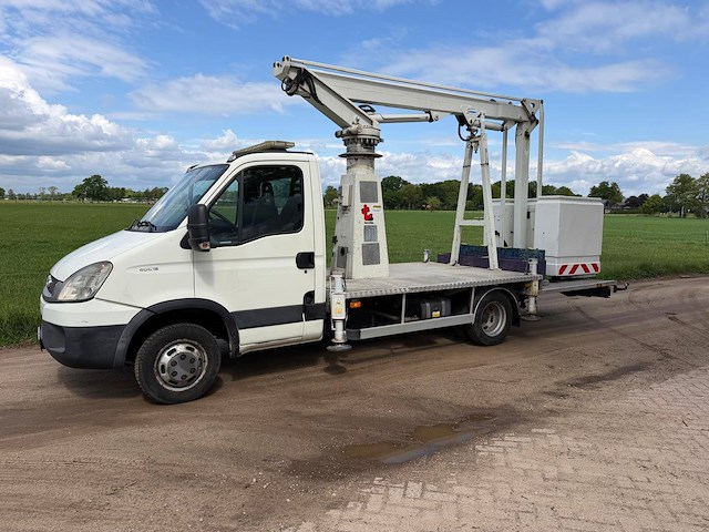 Autohoogwerker iveco daily 40c15 diesel 12m 2012 - afbeelding 1 van  1