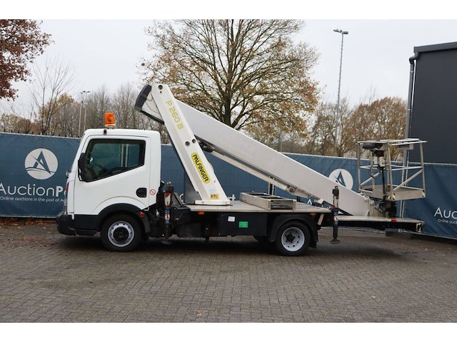 Autohoogwerker nissan cabstar diesel 2011 - afbeelding 1 van  1