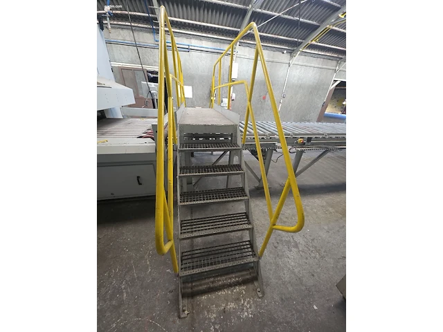 Automatische industriële spuitlakinstallatie /... - afbeelding 32 van  49