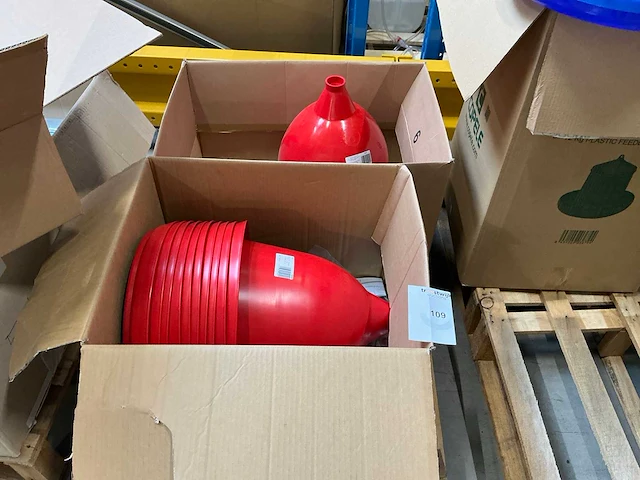 Automatische pluimveedrinkbak (14x) - afbeelding 1 van  4