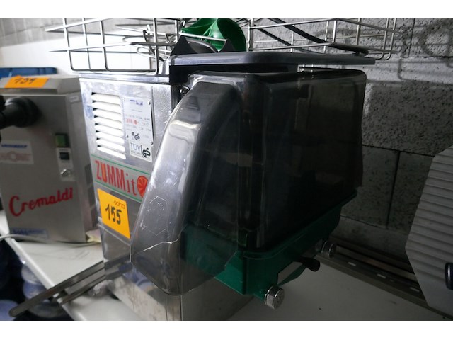 Automatische sinaasappelpersmachine zummit - afbeelding 4 van  4