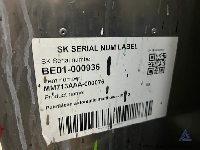 Automatische verfreinigingsmachine safetykleen paintkleen automatic multi use m713. voorzien van een roestvrijstalen behuizing, een bedieningspaneel met drukmeter en timer, en een interne reinigingskuip met rooster. - afbeelding 3 van  3
