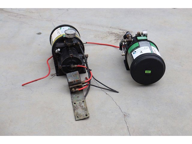 Automatische vetsmeersystemen groeneveld 362/01 12v 2024 met pomp - afbeelding 1 van  1