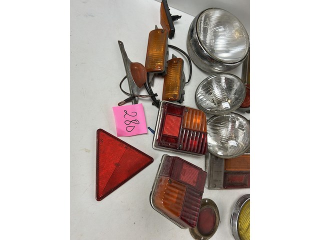 Automobilia: varia 19 items - afbeelding 2 van  3