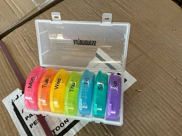 Automoness wekelijkse pillendoos (30x) - afbeelding 1 van  4