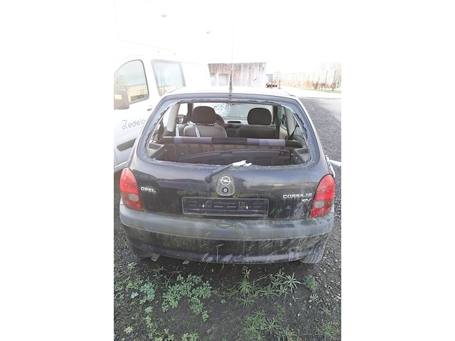 Autowrak opel corsa - afbeelding 4 van  7