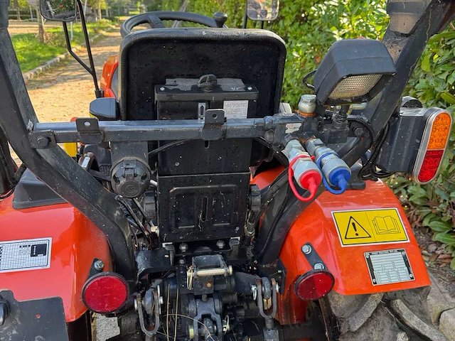 Avenger 26h minitractor - afbeelding 19 van  20