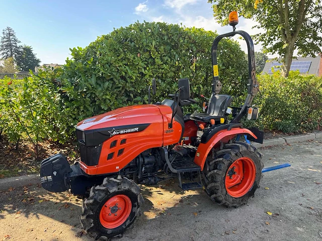 Avenger 26h minitractor - afbeelding 1 van  20