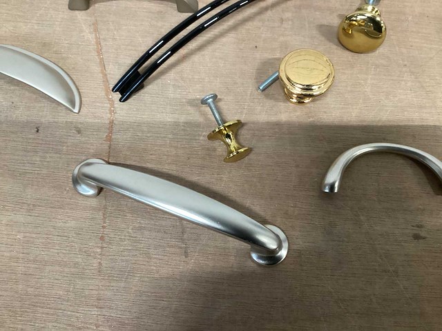 Avenue mix kavel diverse knoppen en grepen (104x) - afbeelding 4 van  10