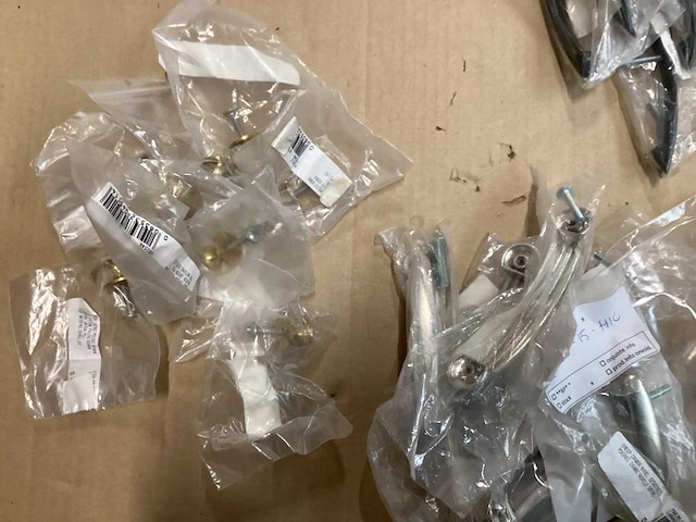 Avenue mix kavel diverse knoppen en grepen (104x) - afbeelding 7 van  10