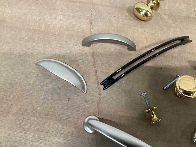 Avenue mix kavel diverse knoppen en grepen (104x) - afbeelding 5 van  10