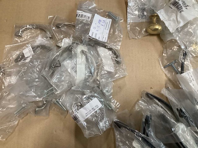 Avenue mix kavel diverse knoppen en grepen (104x) - afbeelding 8 van  10