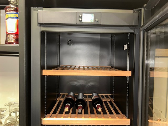 Avintage winecellar - afbeelding 1 van  5