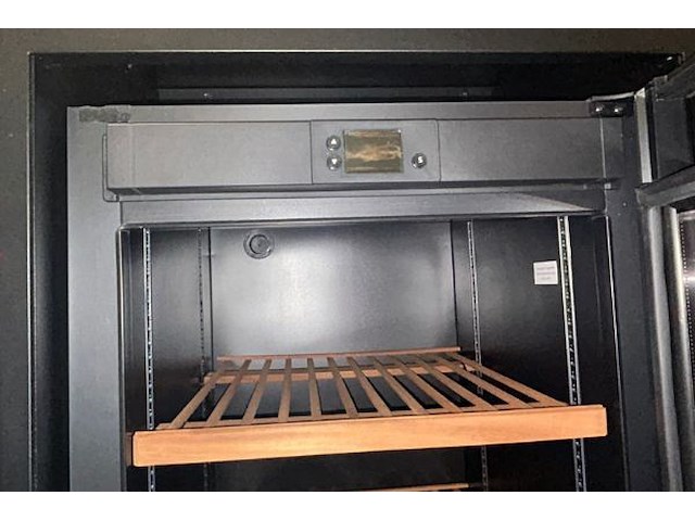 Avintage winecellar - afbeelding 3 van  5