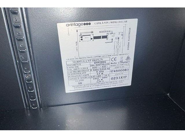 Avintage winecellar - afbeelding 5 van  5