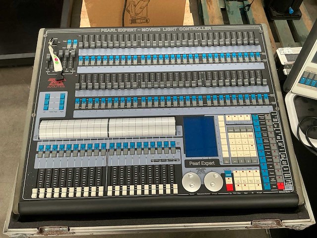 Avolites pearl expert lichttafel - afbeelding 2 van  6