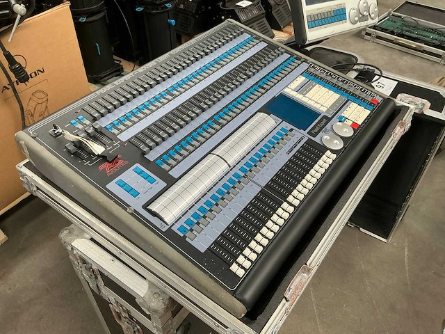 Avolites pearl expert lichttafel - afbeelding 4 van  6