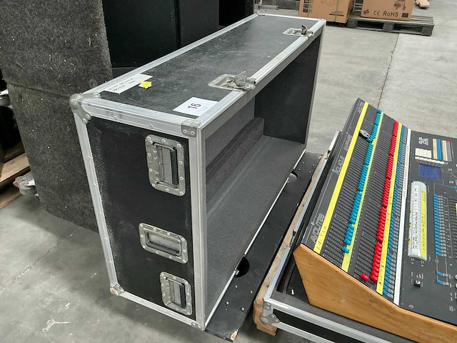 Avolites rolacue sapphire 24 digitale mengtafel - afbeelding 5 van  6