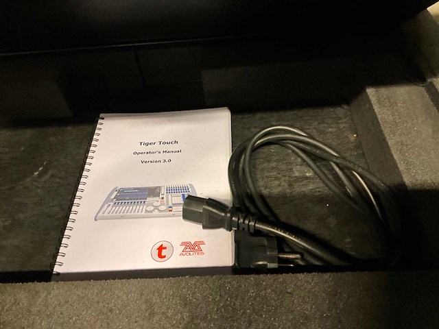 Avolites tiger touch lichttafel - afbeelding 6 van  7