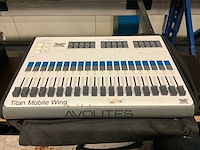 Avolites titan mobile wing lichttafel - afbeelding 1 van  6