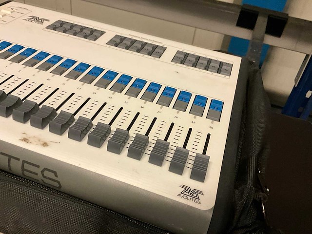 Avolites titan mobile wing lichttafel - afbeelding 3 van  6