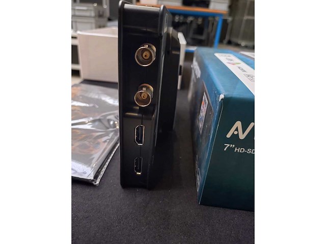 Avtech - xfs070 sdi - monitor 7" - afbeelding 3 van  4