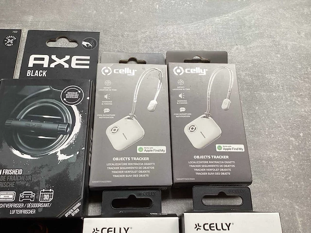 Axe, celly diverse auto accessoires (12x) - afbeelding 3 van  6
