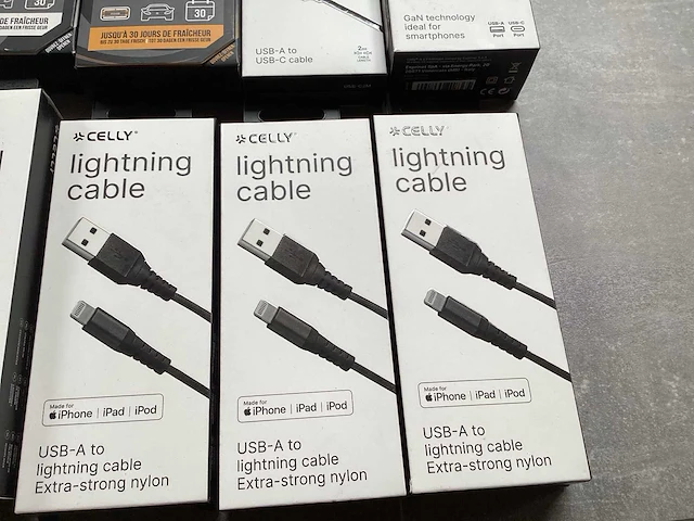 Axe, celly diverse auto accessoires (12x) - afbeelding 5 van  6